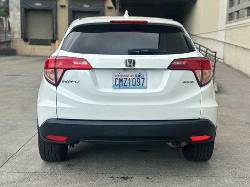 Used 2017 Honda HR-V EX image 8
