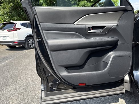 Used 2024 Toyota Grand Highlander XLE image 15