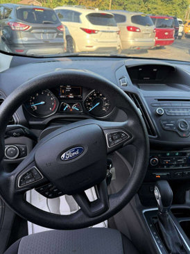 Used 2018 Ford Escape SE image 13