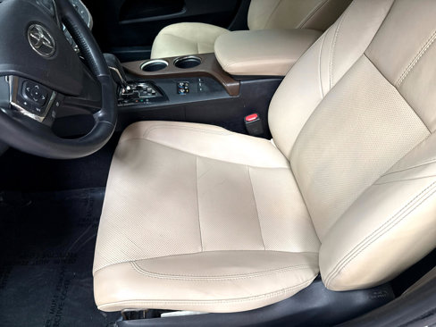 Used 2018 Toyota Avalon Limited w/ Carpet Mat Package image 49