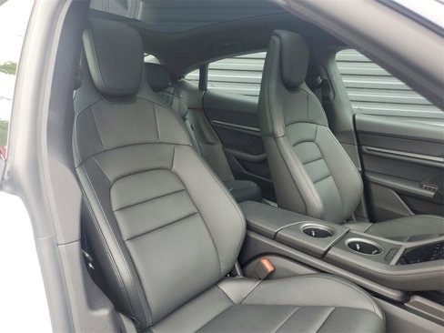 Certified 2025 Porsche Taycan 4S image 19