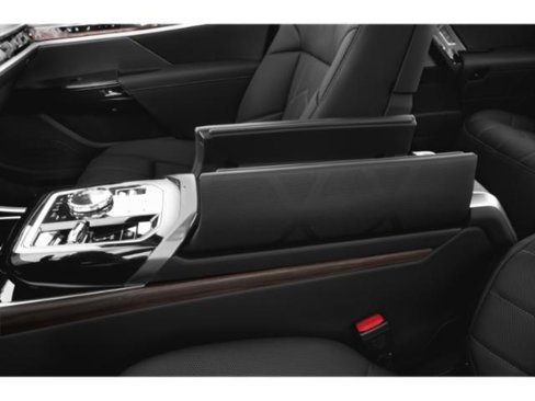 New 2026 BMW 760i xDrive w/ Executive Package image 17