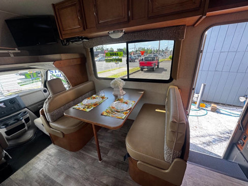 Used 2016 Ford E-450 and Econoline 450 Super Duty w/ Motorhome Prep Package image 33