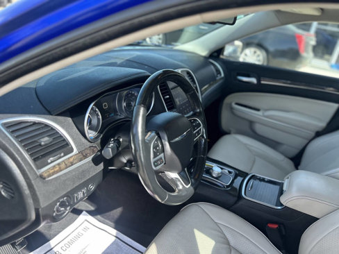 Used 2018 Chrysler 300 Limited w/ Safetytec Plus Group image 14