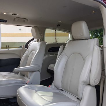 Used 2021 Chrysler Pacifica Touring-L image 16