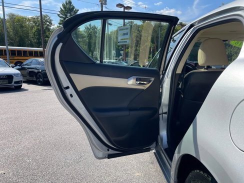 Used 2016 Lexus CT 200h image 35