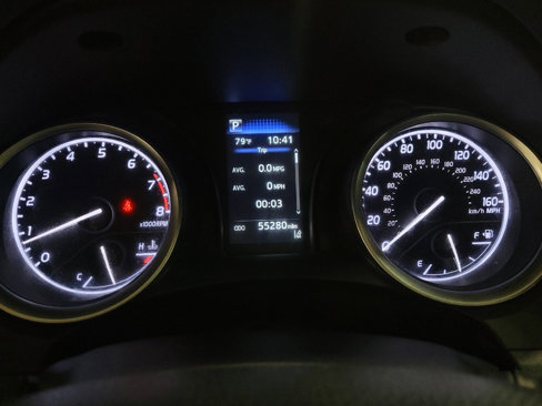 Used 2021 Toyota Camry LE image 23