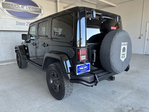 Used 2012 Jeep Wrangler Unlimited Rubicon image 9