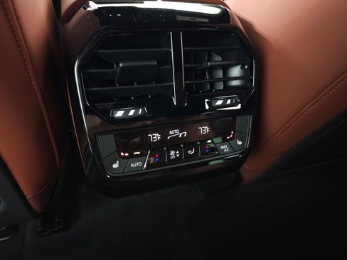 New 2026 BMW iX xDrive45 image 35