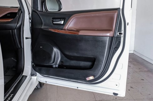 Used 2020 Toyota Sienna Limited Premium image 33