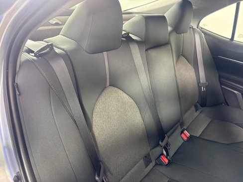 Used 2022 Toyota Camry LE image 21