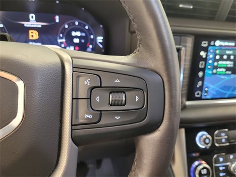 Used 2023 GMC Yukon XL Denali w/ Advanced Technology Package image 20