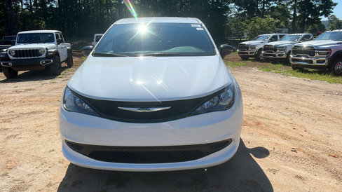 New 2026 Chrysler Voyager LX image 3