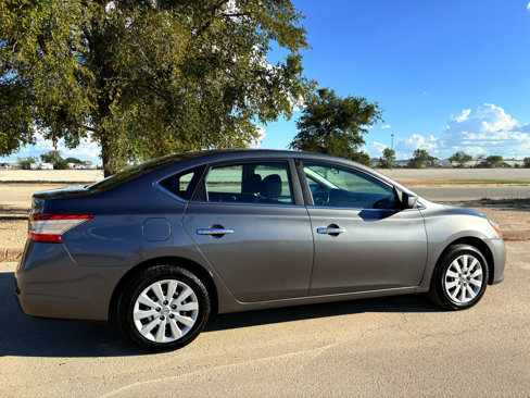 Used 2015 Nissan Sentra SV w/ Navigation Package image 40