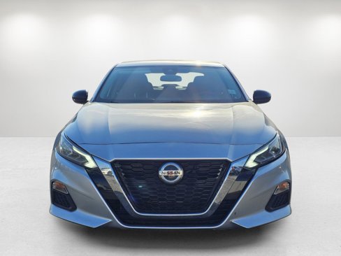 Used 2021 Nissan Altima 2.5 SR image 2