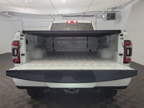 Used 2024 RAM 3500 Laramie w/ Night Edition image 17