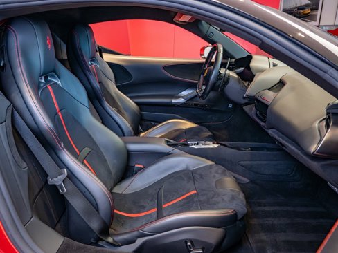 Used 2021 Ferrari SF90 Stradale image 18