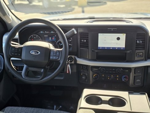 New 2026 Ford F350 4x4 Crew Cab Super Duty image 2