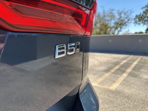Certified 2025 Volvo XC60 B5 Plus w/ Climate Package image 38