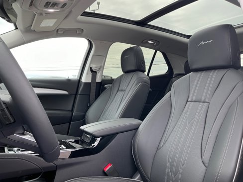 New 2025 Buick Envision Avenir image 25