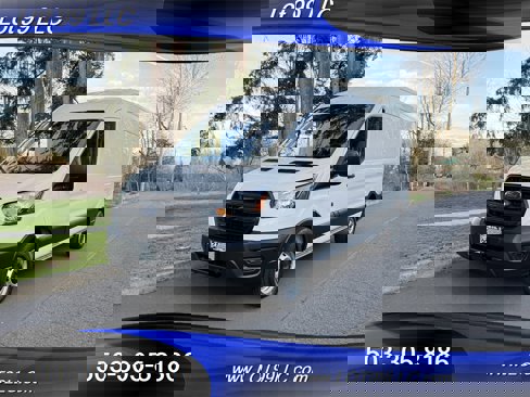 Used 2020 Ford Transit 250 Medium Roof image 3