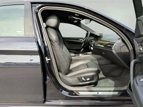 Used 2019 BMW 540i xDrive w/ M Sport Package image 27