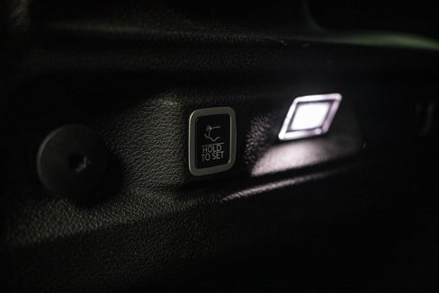 Used 2024 Jeep Grand Cherokee L Laredo image 8