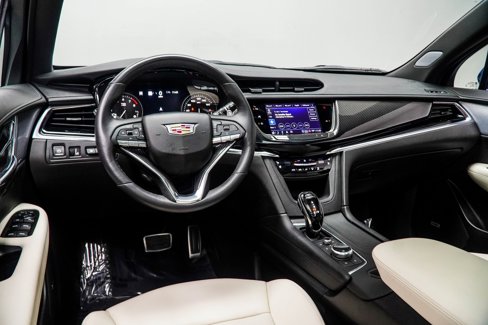 Used 2024 Cadillac XT6 Sport w/ Technology Package image 5