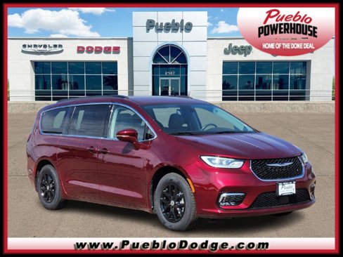 Certified 2021 Chrysler Pacifica Touring w/ Cold Weather Group image 1