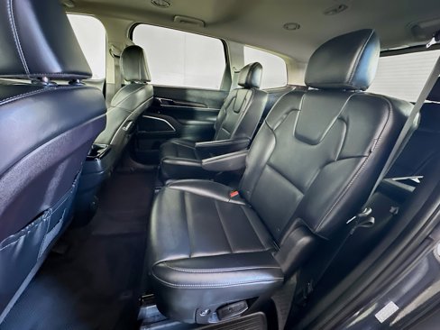 Used 2025 Kia Telluride S image 30
