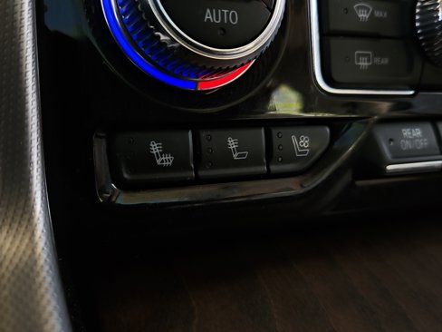 Used 2021 GMC Yukon Denali image 18