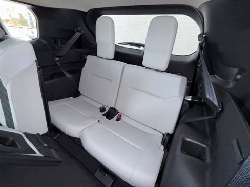 New 2025 Mitsubishi Outlander SE image 14