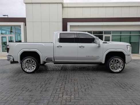 Used 2024 GMC Sierra 2500 Denali Ultimate image 4