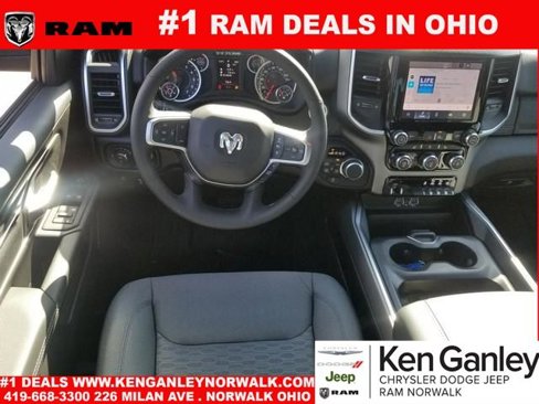 New 2026 RAM 1500 4x4 Crew Cab image 11