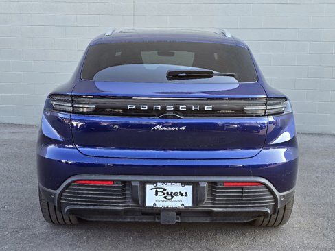 New 2024 Porsche Macan 4 Electric image 8