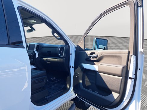 Used 2022 Chevrolet Silverado 3500 LTZ w/ LTZ Plus Package image 17
