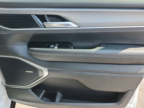 New 2025 Jeep Wagoneer L Series II image 39