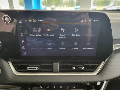 New 2026 Chevrolet Equinox LT w/ Convenience Package II image 3