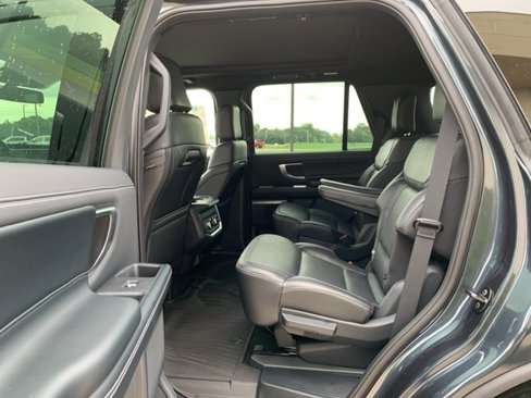 New 2025 Ford Expedition Platinum w/ Stealth Appearance Package image 12