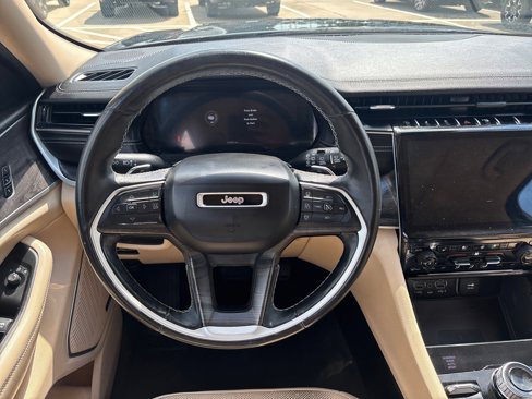 Used 2021 Jeep Grand Cherokee L Limited w/ Luxury Tech Group II image 15