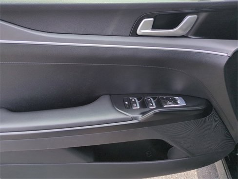 Used 2023 Kia K5 GT-Line image 17