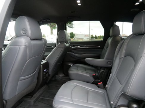 Used 2022 Buick Enclave Premium image 10