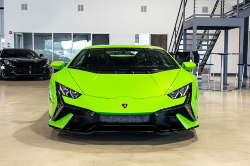 Used 2023 Lamborghini Huracan Tecnica image 2