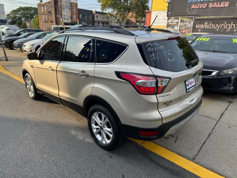 Used 2018 Ford Escape SEL image 9
