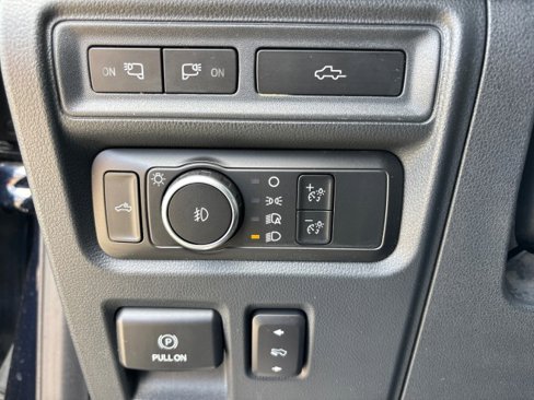 Used 2022 Ford F150 Lariat w/ Equipment Group 502A High image 12