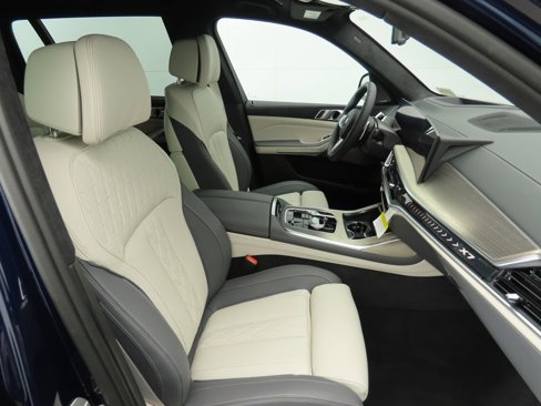 New 2026 BMW X7 xDrive40i w/ Executive Package image 21