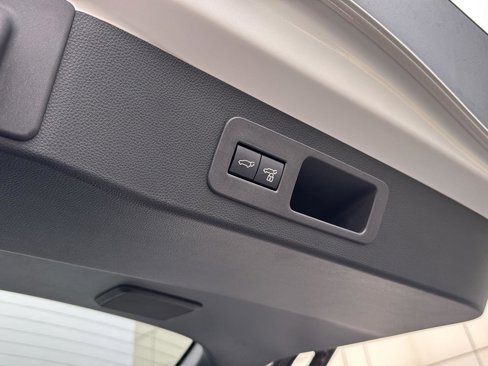 New 2025 Lexus LX 600 4WD w/ Luxury Package image 33