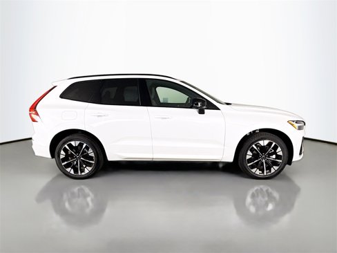 New 2026 Volvo XC60 B5 Plus w/ Climate Package PRO image 8