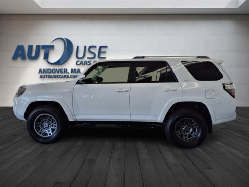 Used 2024 Toyota 4Runner SR5 Premium image 7