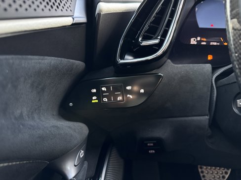 Used 2023 Ferrari Roma image 35